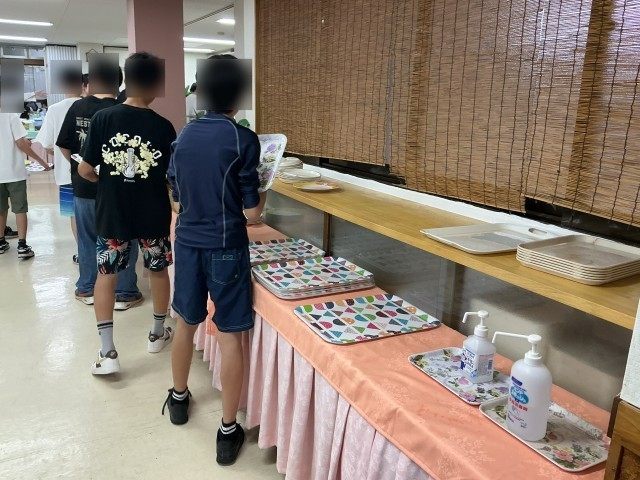 朝食会場