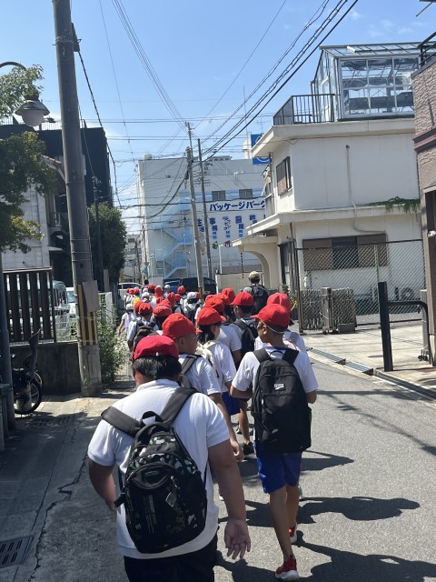 貝塚駅へ