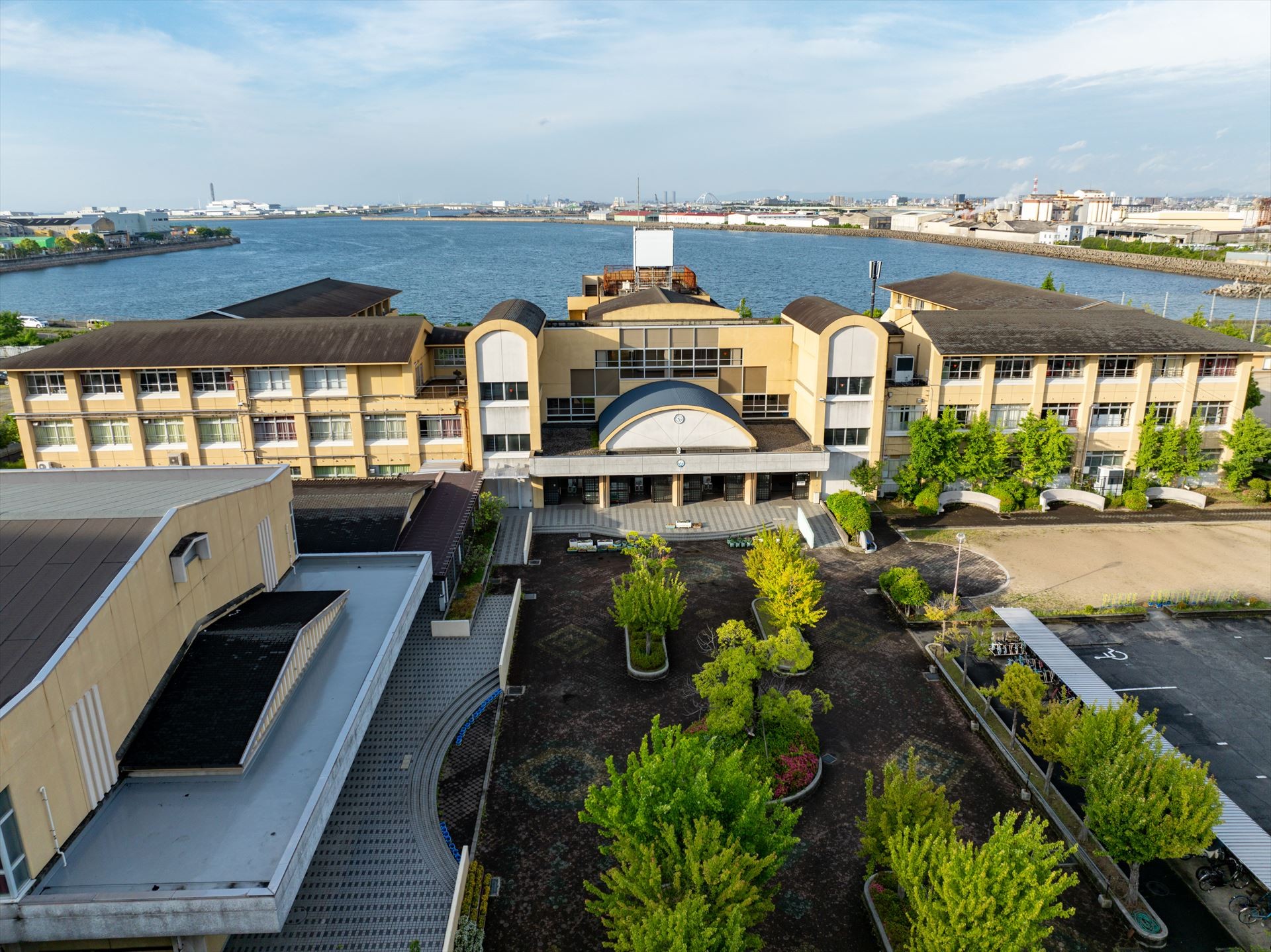 1 　二色学園　校舎